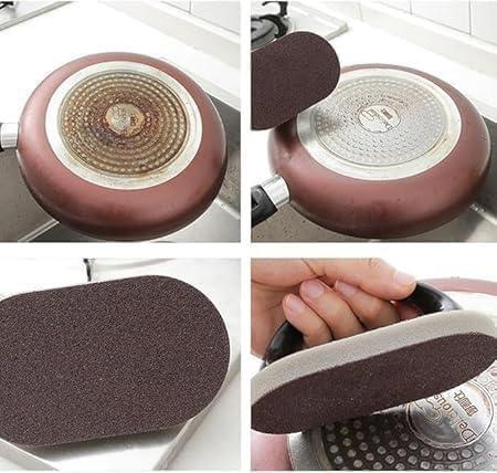 Magische Schwammbürste mit Griff entfernt hartnäckigen Schmutz von einer Pfannenunterseite