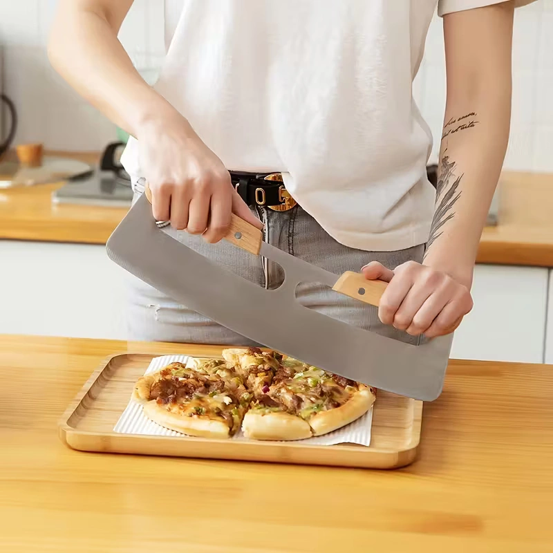 48eb91fa-738a-4533-8673-b5ca85a6de60 Premium Stainless Steel Pizza Cutter 35 cm with Wooden Handle & Protective Cover – Sharp, Durable Rocker Blade - Image 5